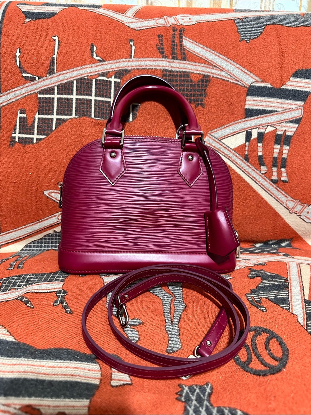 Louis Vuitton ❤️🌟 FL1195 Alma BB Epi Leather in Raspberry ⭐️